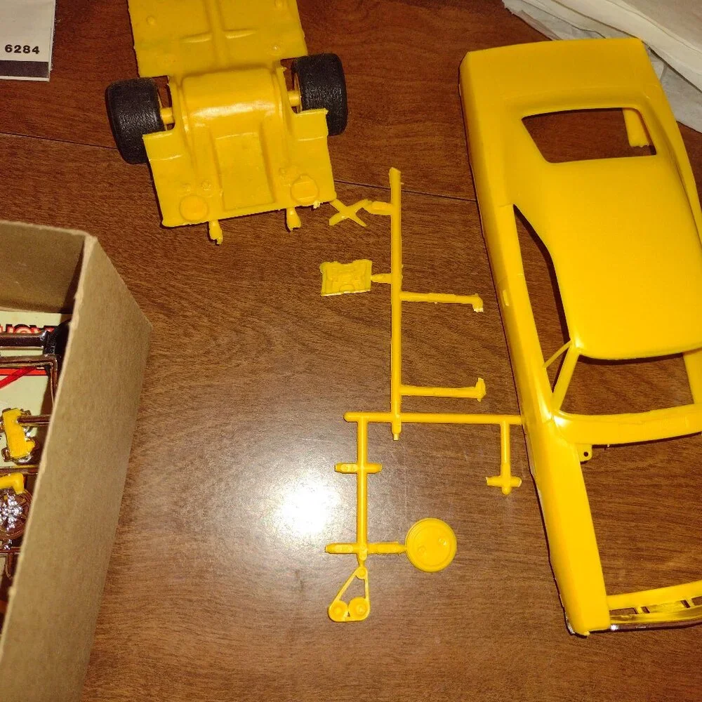 1969 Dodge Charger 500 MPC Ertl Model Car 1/25 Scale - Picture 7 of 7